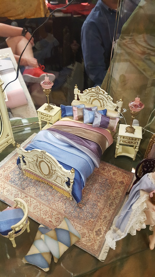 dollhouse linens and more