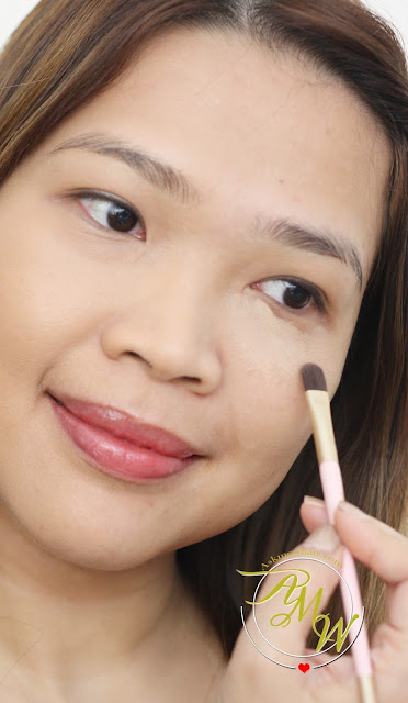a photo on how to use Essence Camouflage Concealer Review in Natural Beige