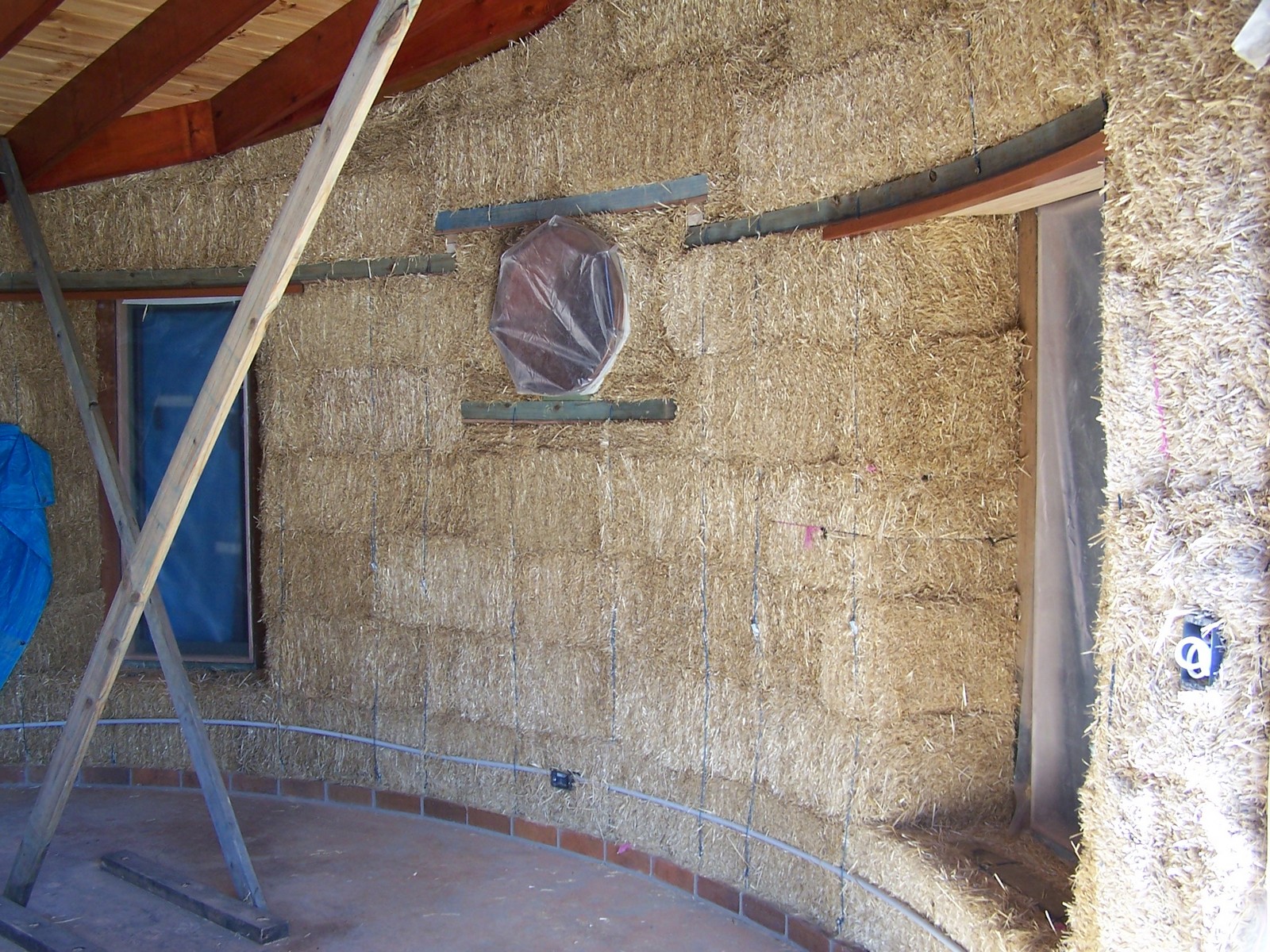 Блоки из соломы и цемента своими руками