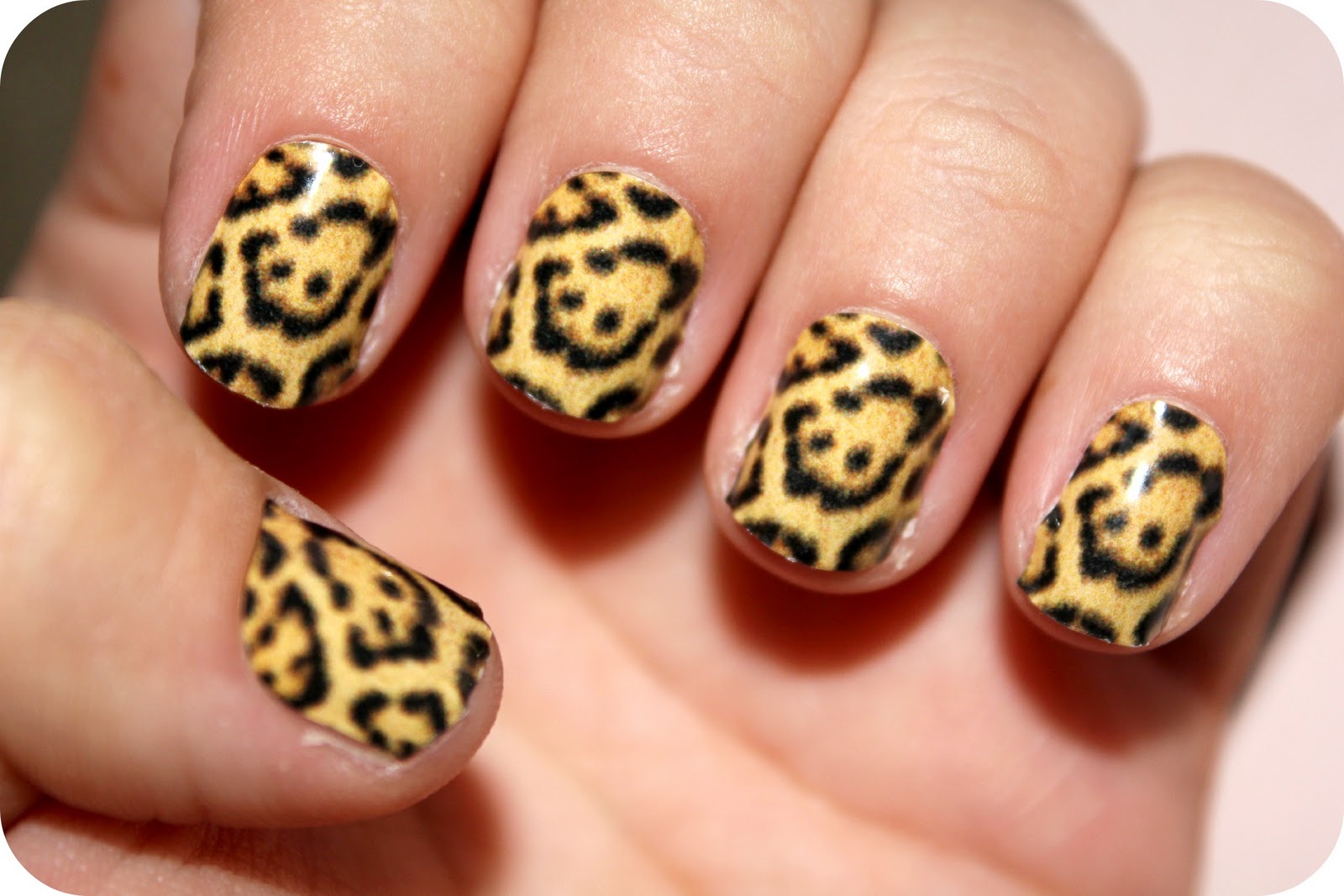 Peachfizzz: Nails Rock Nail wraps- Leopard print