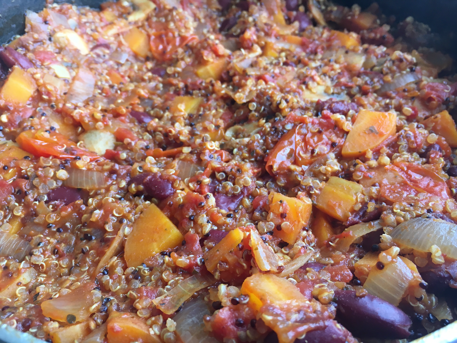 One Pot Chilli with Quinoa (Vegan + Gluten Free)