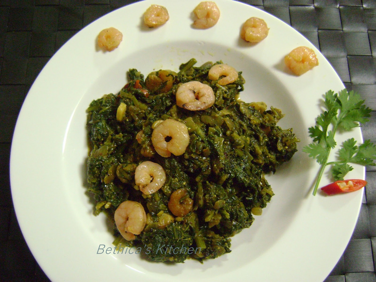 Bethica's Kitchen Flavours Spinach & Prawns Curry Bengali Style