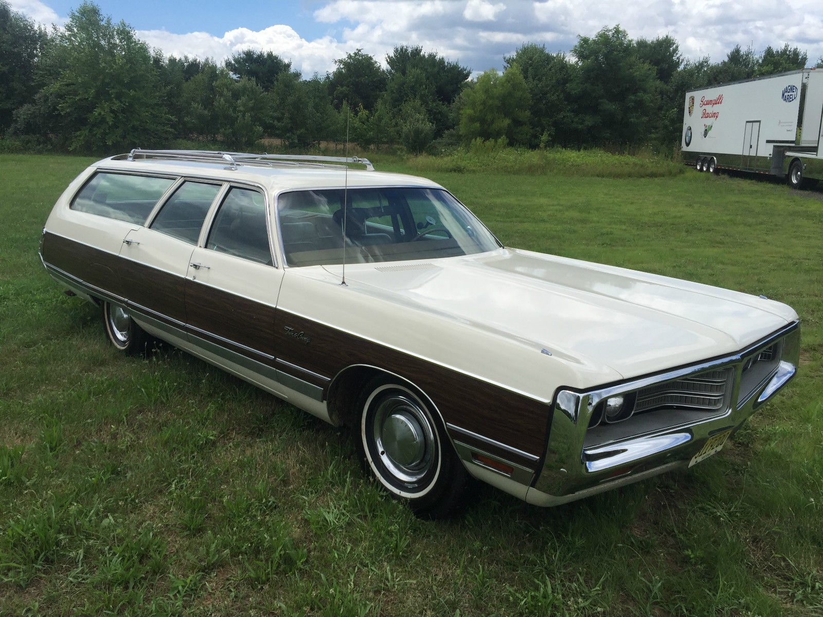 Daily Turismo Great Shape 1972 Chrysler Town & Country Wagon jpg (1600x1200)