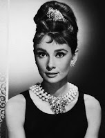 L'INTERDIT de Givenchy. Un perfume de cine. Un homenaje de Hubert a su amiga Audrey Hepburn