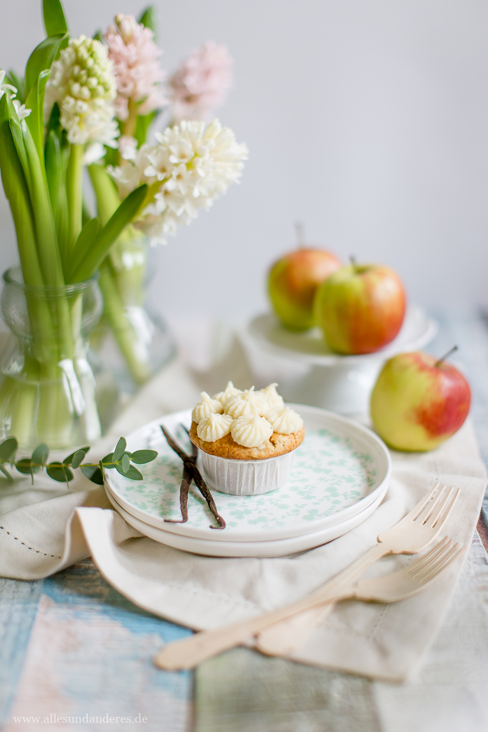 [Blogevent Re-Create] Apfel-Cupcakes mit Vanillecreme | Alles und Anderes