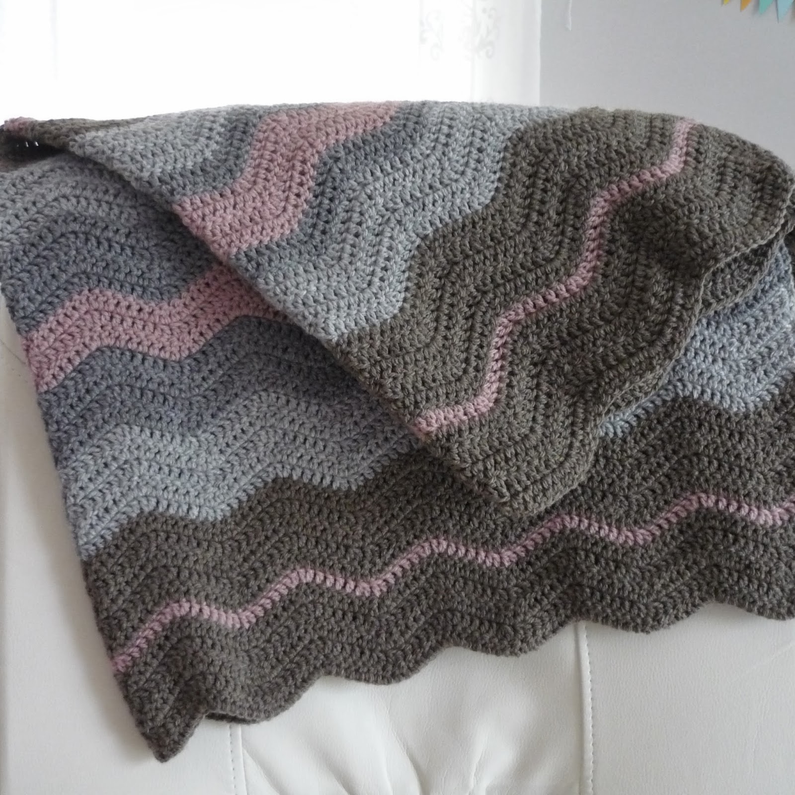 While Henry Naps Ripple Blanket Pattern from Attic24