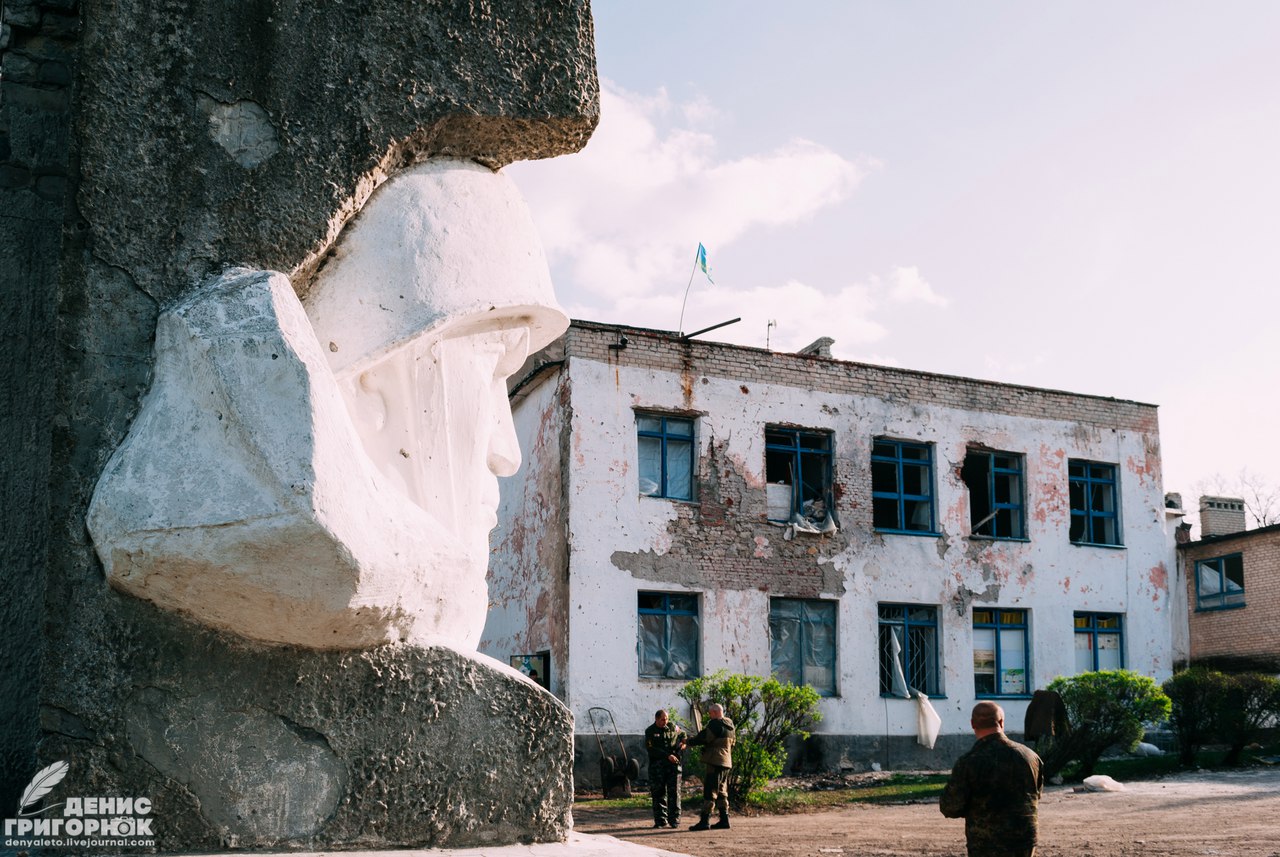 Первый звонок. Праздник в багровых тонах