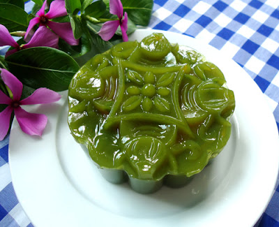 Cách làm bánh trung thu rau câu vị lá dứa nhân cà phê 3