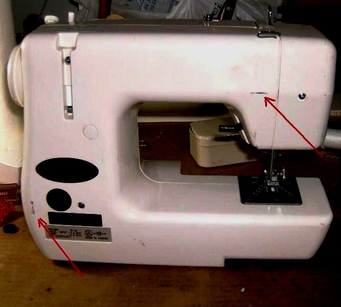 Vintage Sewing Machines Cleaning plastic Machines