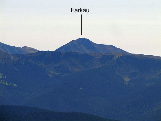 Fărcăul (rum. Farcău; 1961 m n.p.m.). Fărcăul (rum. Farcău; 1961 m n.p.m.).
