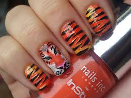 Tiger print nail design