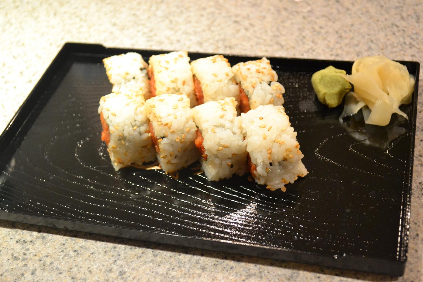 Omakase Please Spicy Tuna Roll