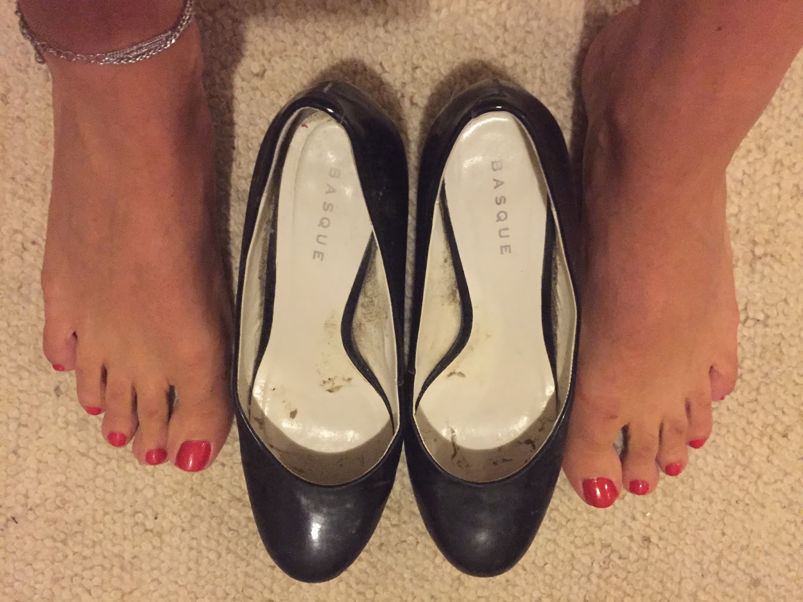 toe cleavage ballet flats