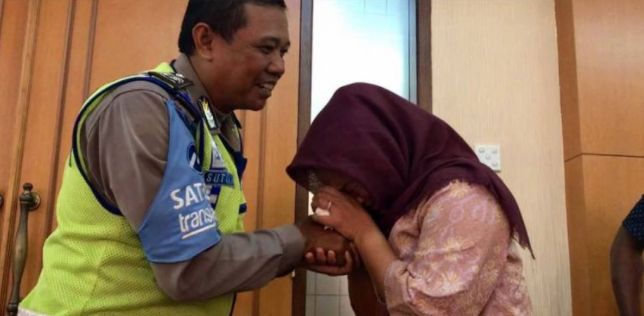 Dora Akhirnya Meminta Maaf Dan Menyesali Perbuatannya Lihat Apa