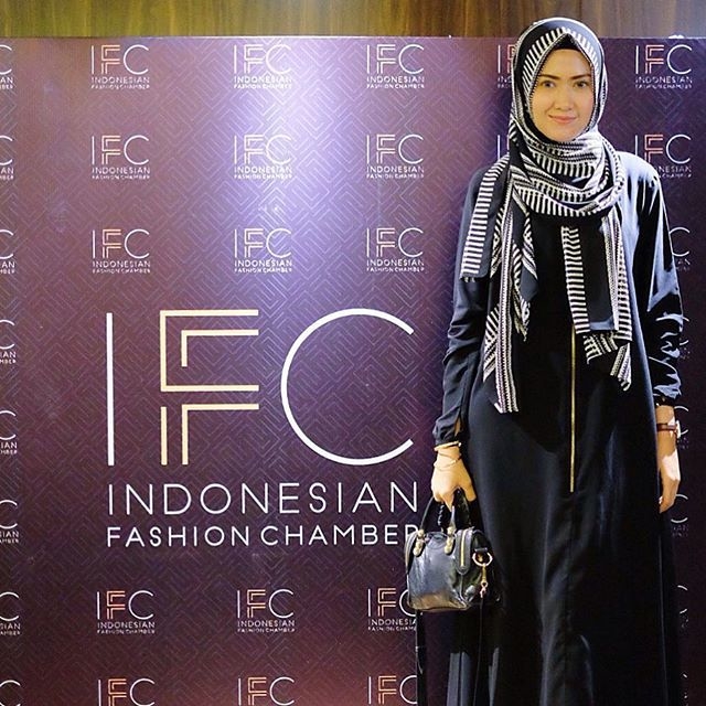 Upaya Peningkatan Mutu, Kain Nusantara Jadi Obyek Desain Para Desainer IFC Upaya Peningkatan Mutu, Kain Nusantara Jadi Obyek Desain Para Desainer IFC