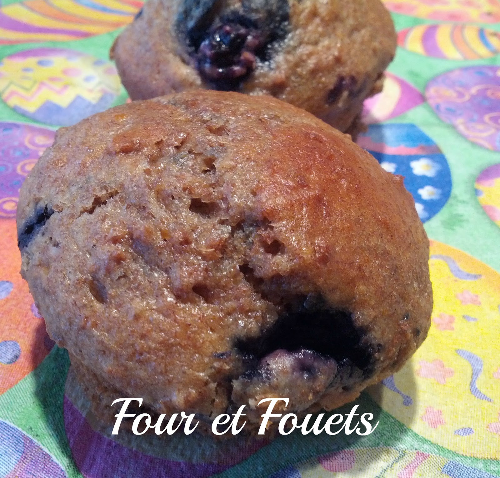 Four et Fouets pour Sara Muffins aux bleuets, oranges et céréales de son (all Bran) Four et Fouets pour Sara Muffins aux bleuets, oranges et céréales de son (all Bran)