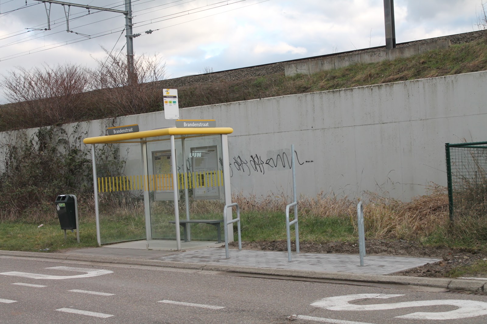 Eindeloze Omwentelingen: Bushaltes