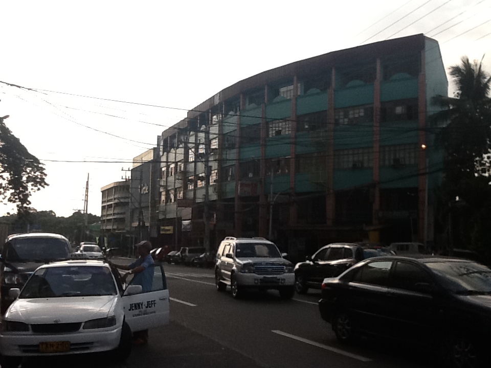 For rent Victoria Towers, Timog Avenue 2 Bedroom Condominium Unit for