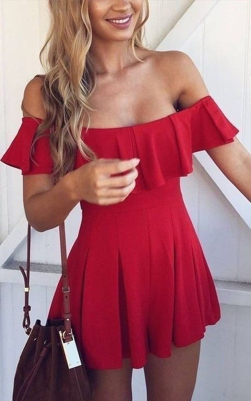 fashion trends / little red dress + brown bag