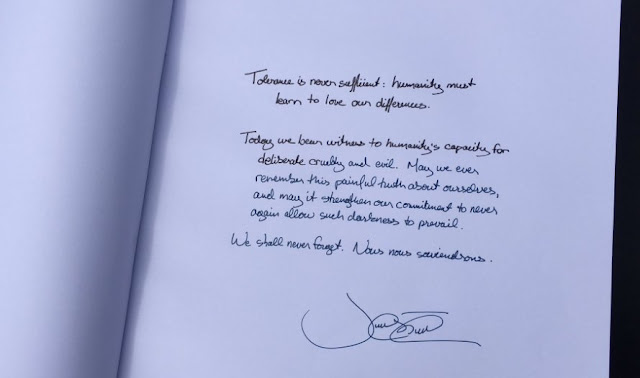 Carta del Primer Ministro de Canadá en Auschwitz Carta del Primer Ministro de Canadá en Auschwitz