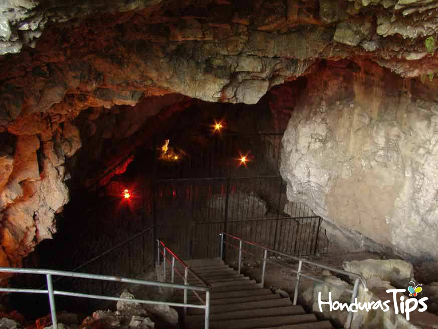 BRIDGE OF THE CONTINENT Cuevas de Taulabé en Honduras te invitan a