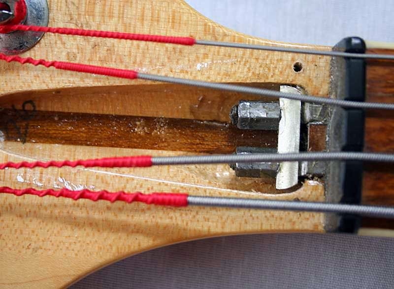 RickenbackerItalia Io e la mia Rickenbacker 360/12 Regolare il Truss Rod