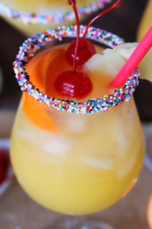 How to Make a SprinklesRimmed Glass for Cocktails The Kitchen is My Playground