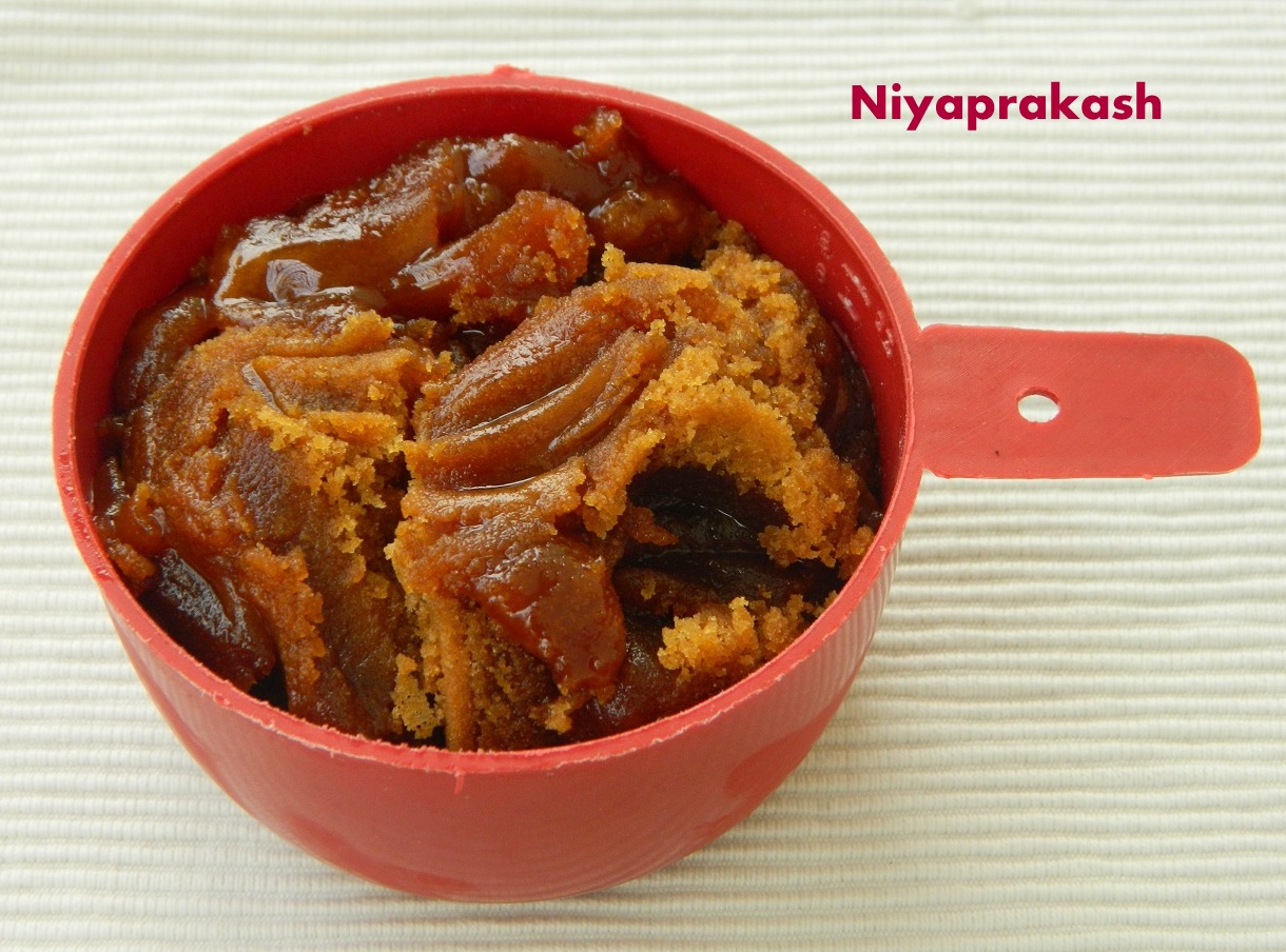 Niya's World: How to prepare Melted and Sieved Jaggery?