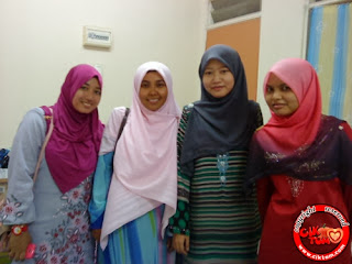 Sebelum keluar, posing dulu.. hehe