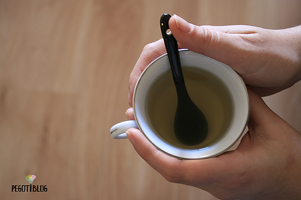 Hacer té de alcachofa, o cómo aprovechar la hortaliza al completo