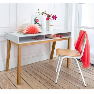 Outro modelo, maior, que combinado com os elementos certos pode trazer muita luz e tranquilidade ao espaço- La Redoute,