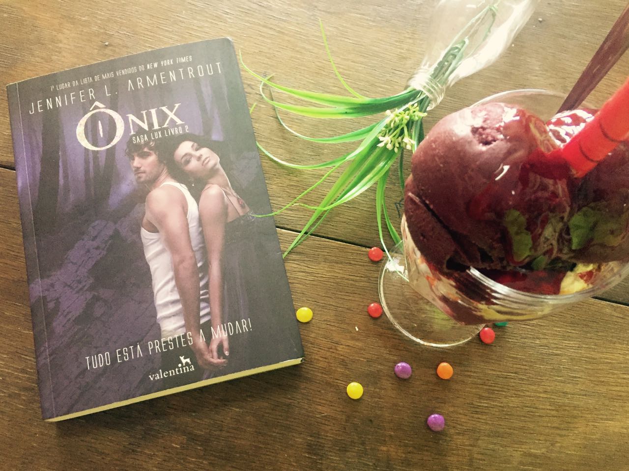 { Resenha } Ônix - Jennifer L. Armentrout Resenha - Ônix - Jennifer L. Armentrout