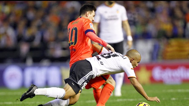 Valencia-Barcellona 0-1 Video: gol in pieno recupero come Pirlo in Juve-Torino.