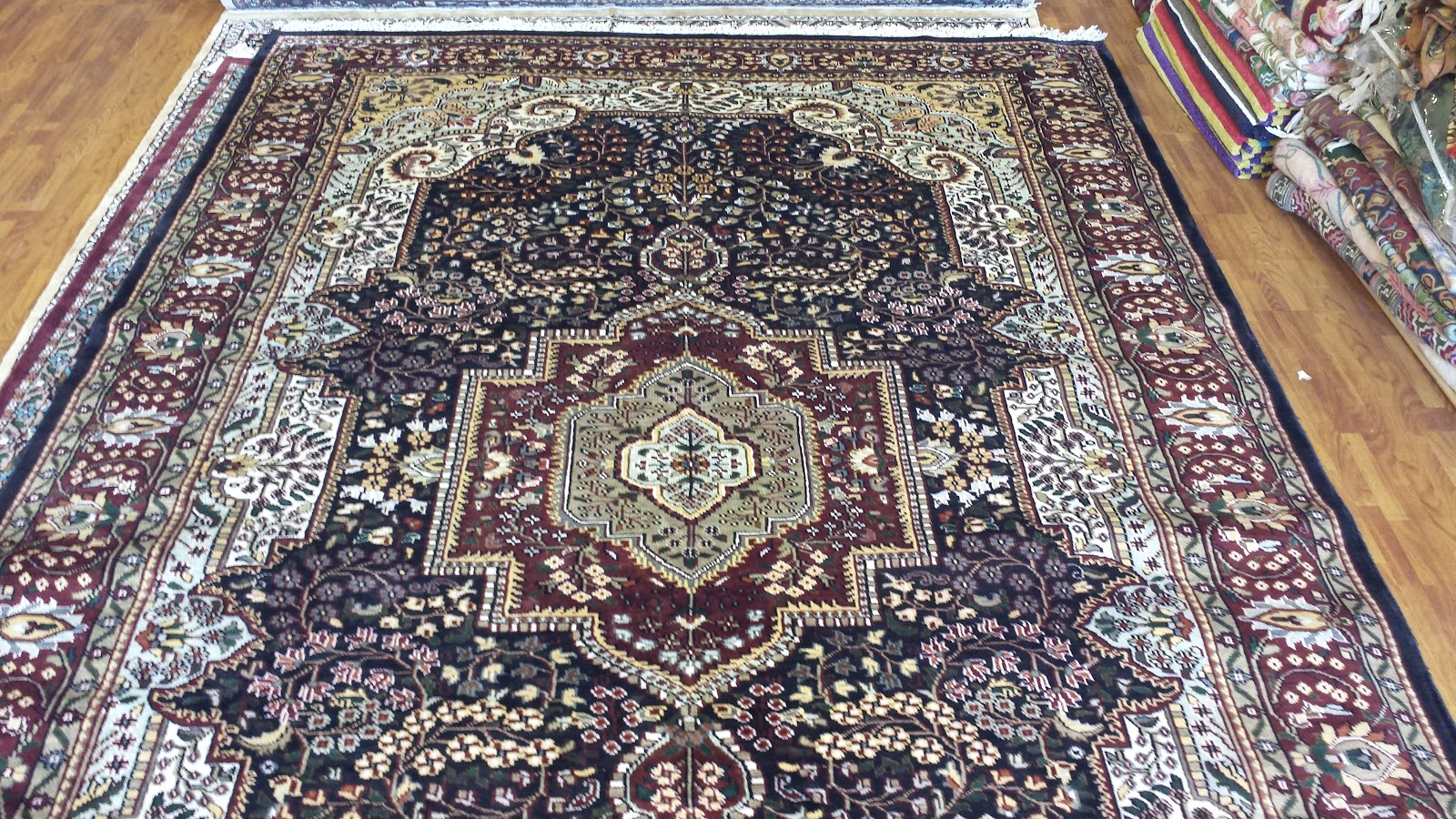 Kuwait souvenir Handmade carpets