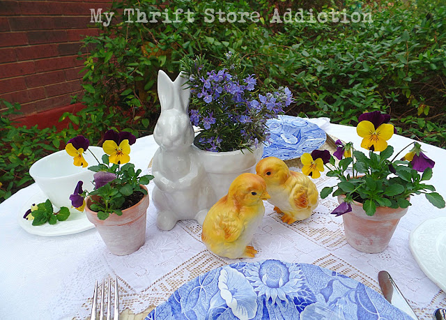 spring flowers blue and white garden table