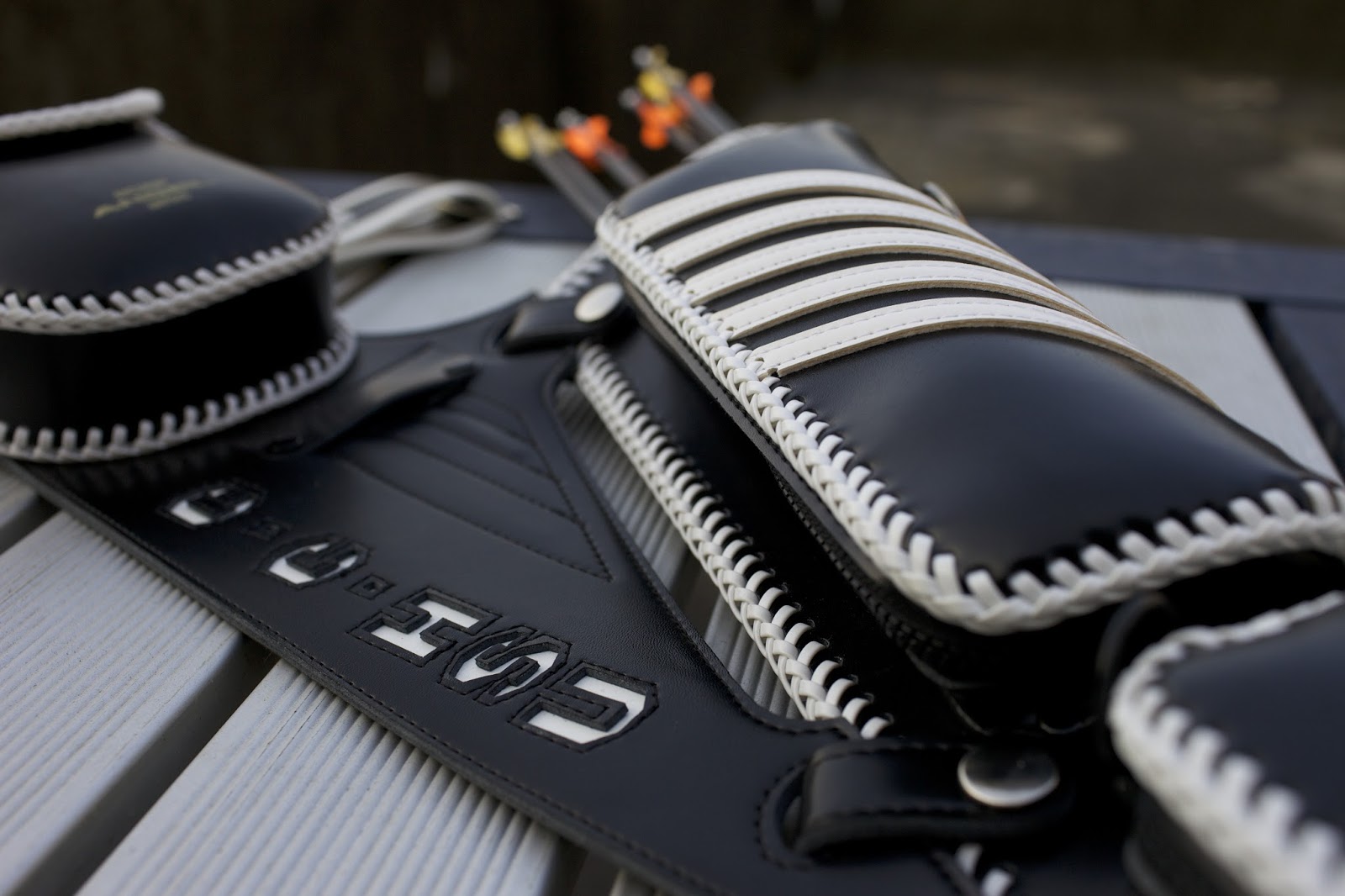 ARCHERY BEGINNER'S NOTES Recurve Bow, Arrow and Equipments 反曲弓裝備