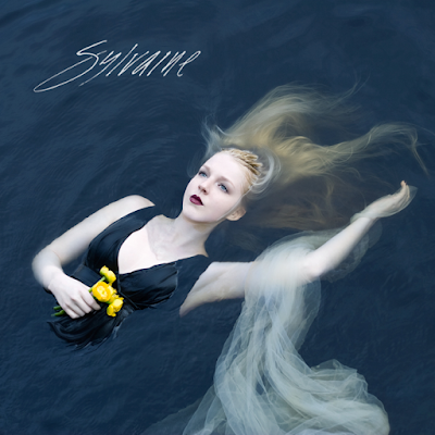 Sylvaine%2B-%2BSilent%2BChamber%252C%2BNoisy%2BHeart%2B-%2Bcover.png