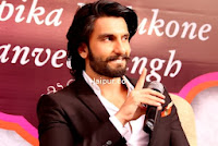 Ranveer and Deepika Padukone at Jaipur to Promote Ram-leela 