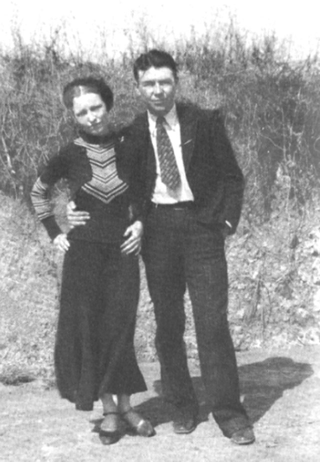 Bonnie and Clyde Love Before the Death 16 Rare Pictures of the Most