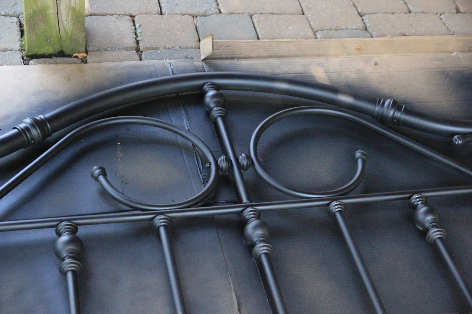 Interior Shareapy Metal Bed Frame Makeover