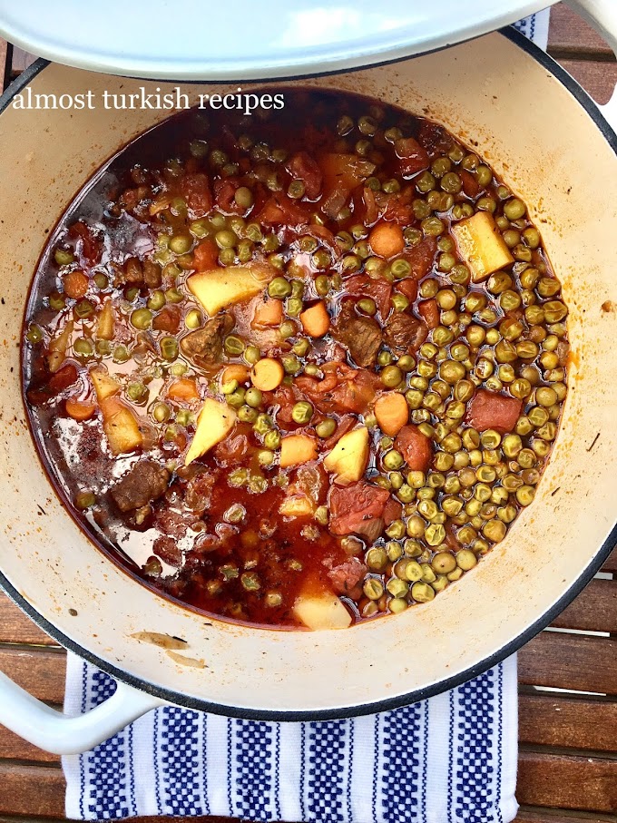 Green Pea Stew with Beef (Etli Bezelye)