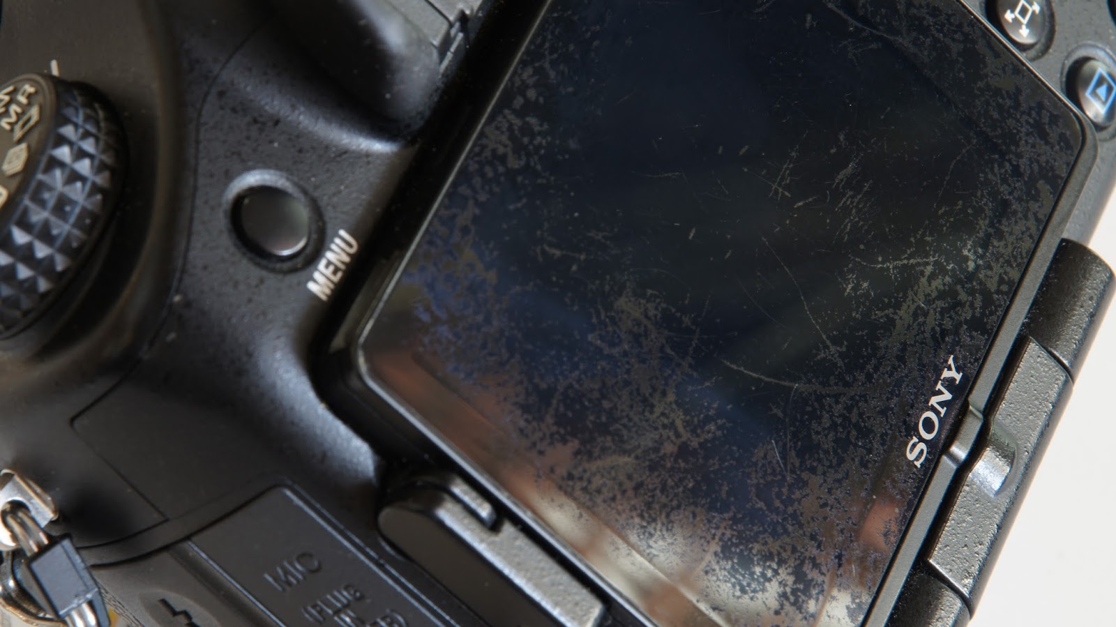 Old Geek for Geezers SONY SLTA77 LCD SCREEN REPAIR