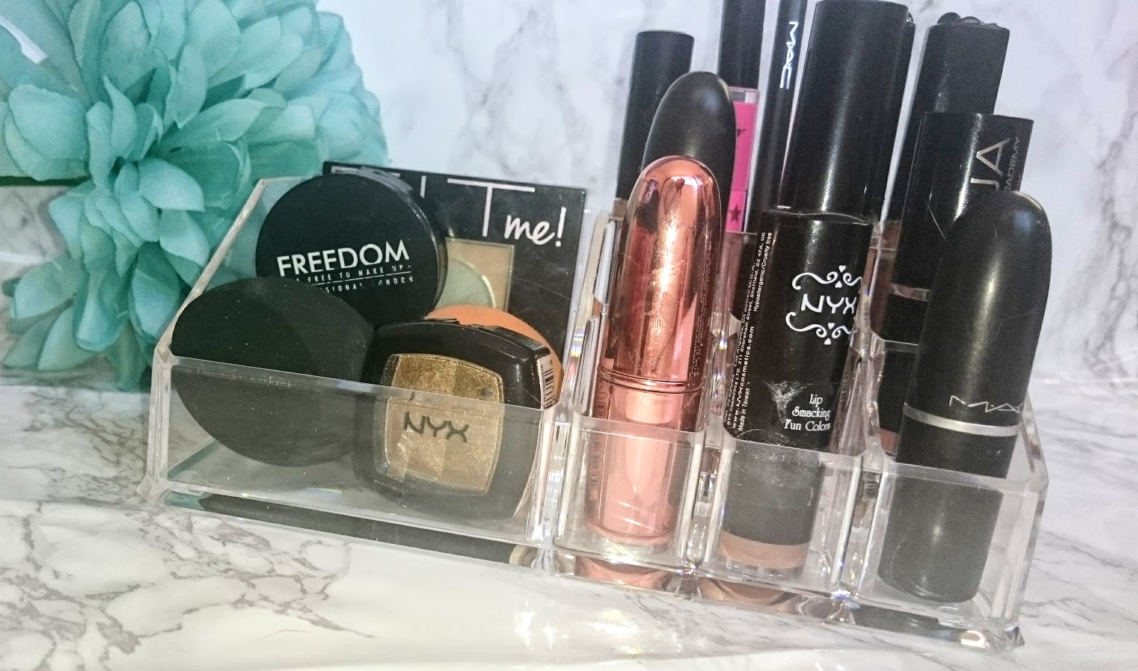 Hello Jasmine Primark make up storage