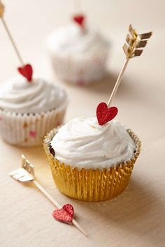 dolci san valentino biscotti forma cuore dolci a forma di cuore macarons a forma di cuore decorare dolci san valentino san valentine's day sweets