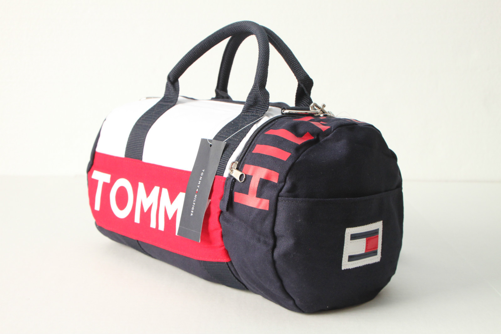 Boutique Malaysia: TOMMY HILFIGER SMALL GYM DUFFLE