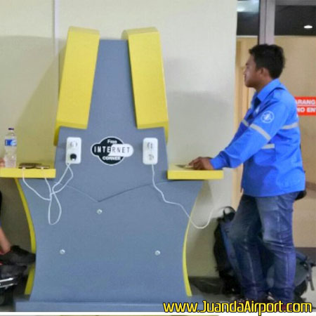 Tak Cuma Terminal 2 Internet Corner Kini Tersedia Di Terminal 1 Bandara Juanda Juandaairport Com