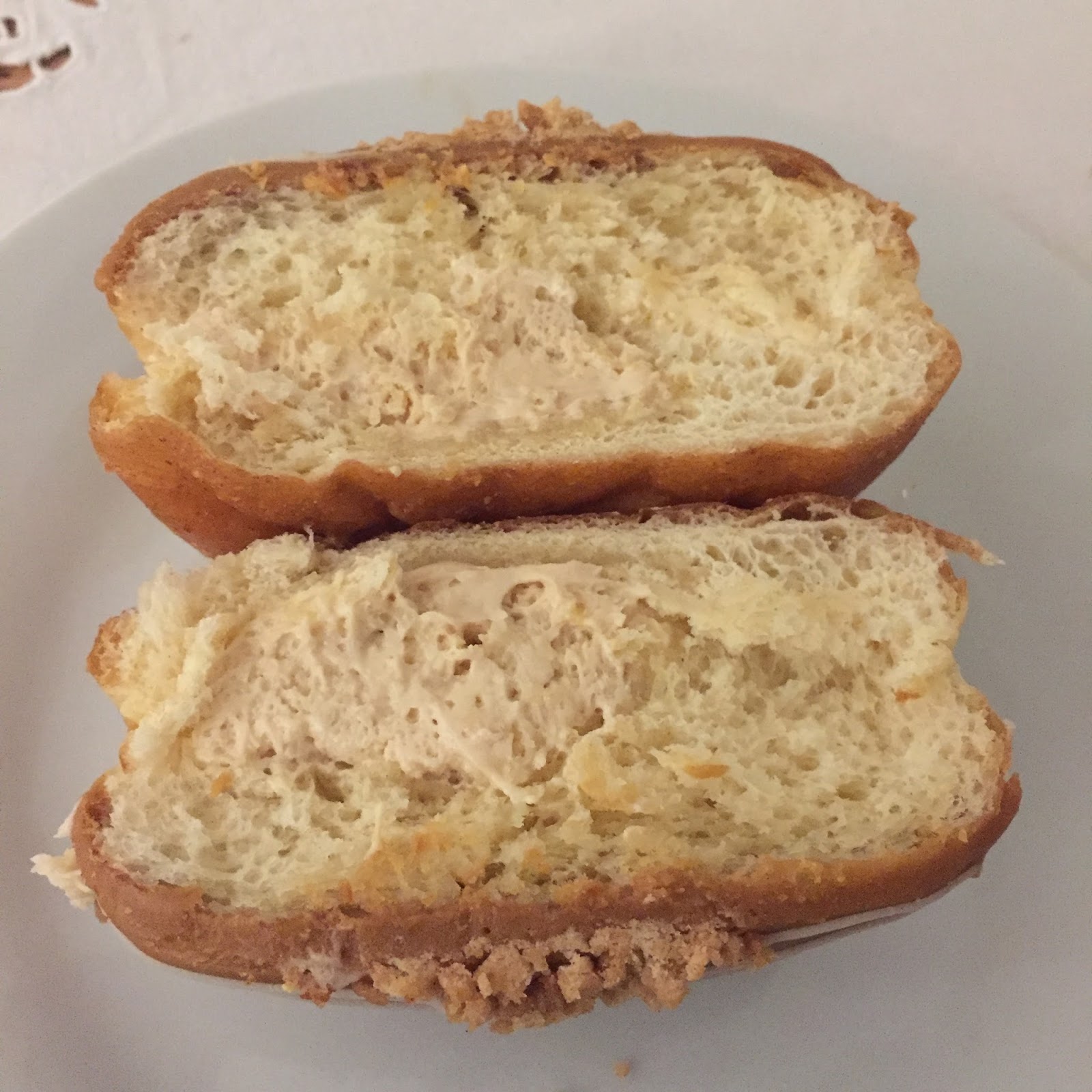 Archived Reviews From Amy Seeks New Treats NEW! Limited Edition Caramel Cookie Doughnut (Greggs)