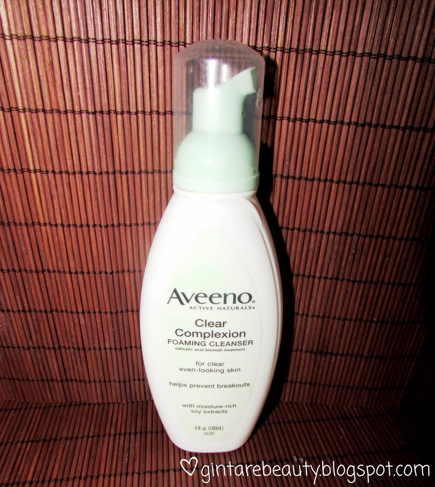 Let's talk beauty!: Review: Aveeno Clear Complexion Foaming Cleanser