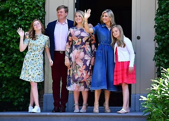 Queen Maxima wore Co Denim midi dress, Crown Princess Amelia wore Sissy-Boy Print dress. Princess Alexia and Princess Ariane summer photo