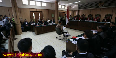 http://ligaemas.blogspot.com/2016/12/kuasa-hukum-duga-ada-upaya.html